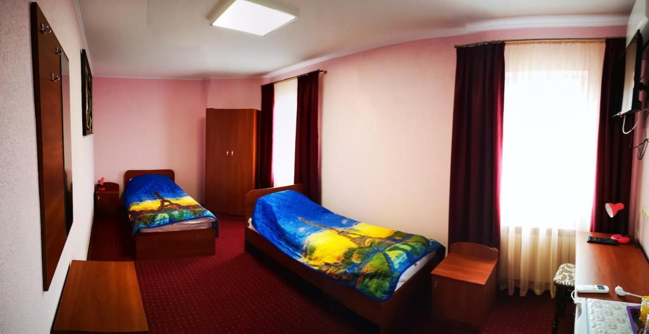 Отель Визит Pogreby  Exterior foto